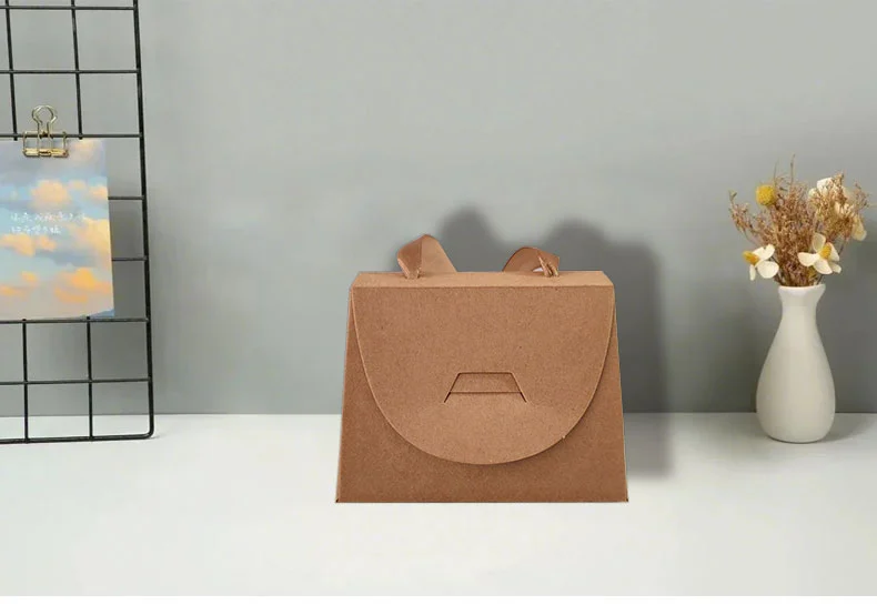 Alien Cardboard Box